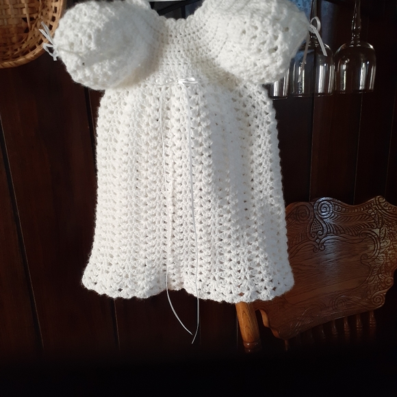 Clothes - Picture 3 of 6